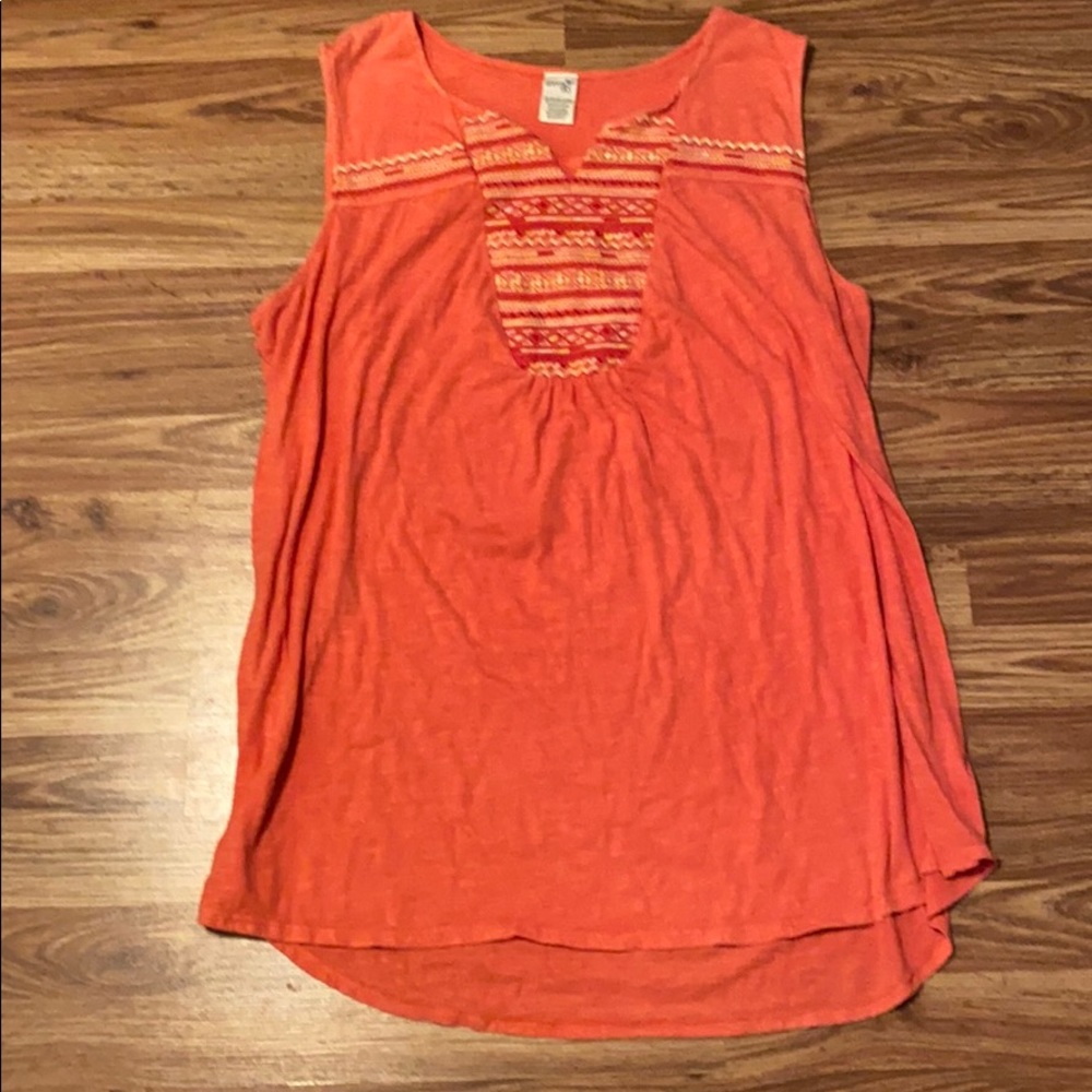 Tank top perfect to go under a jean jacket!